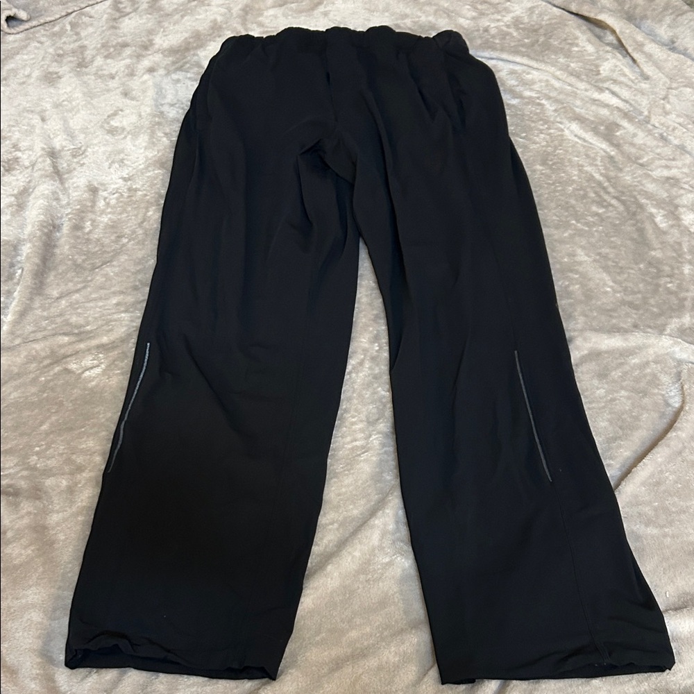 Lululemon men’s black jogger pants